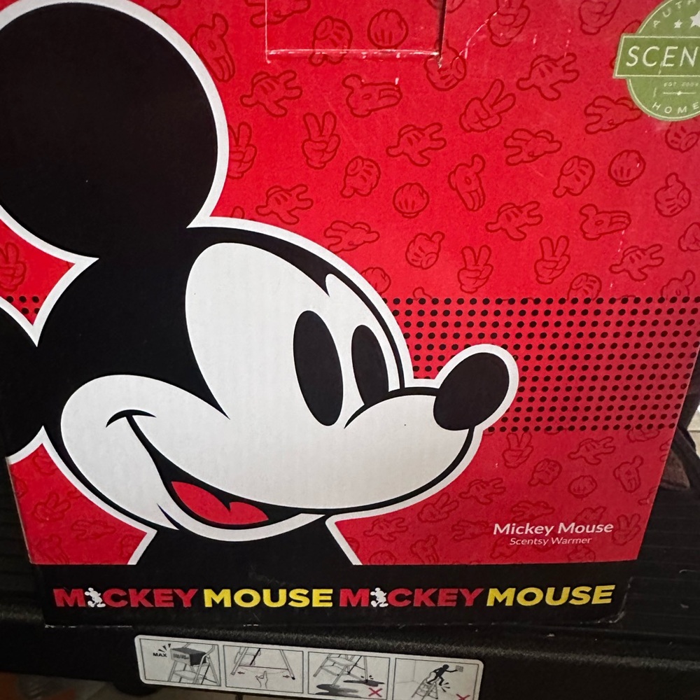 Mickey Mouse warmer